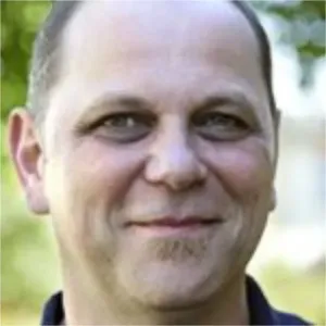 Stefan Wolf